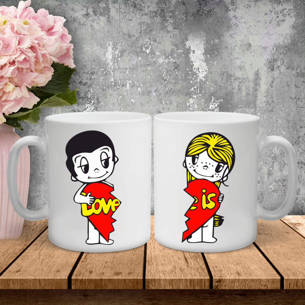 Парные чашки с принтом – Love is!